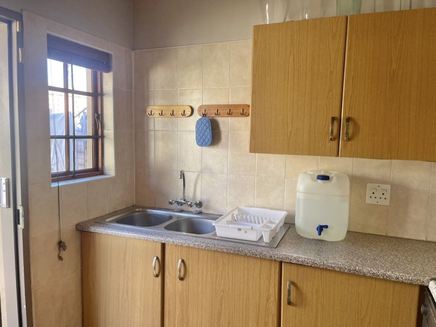 To Let 3 Bedroom Property for Rent in Melodie North West